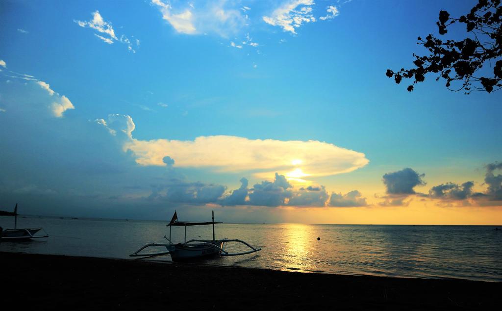 Bali Taman Beach Resort & Spa Lovina Buleleng  Exterior photo